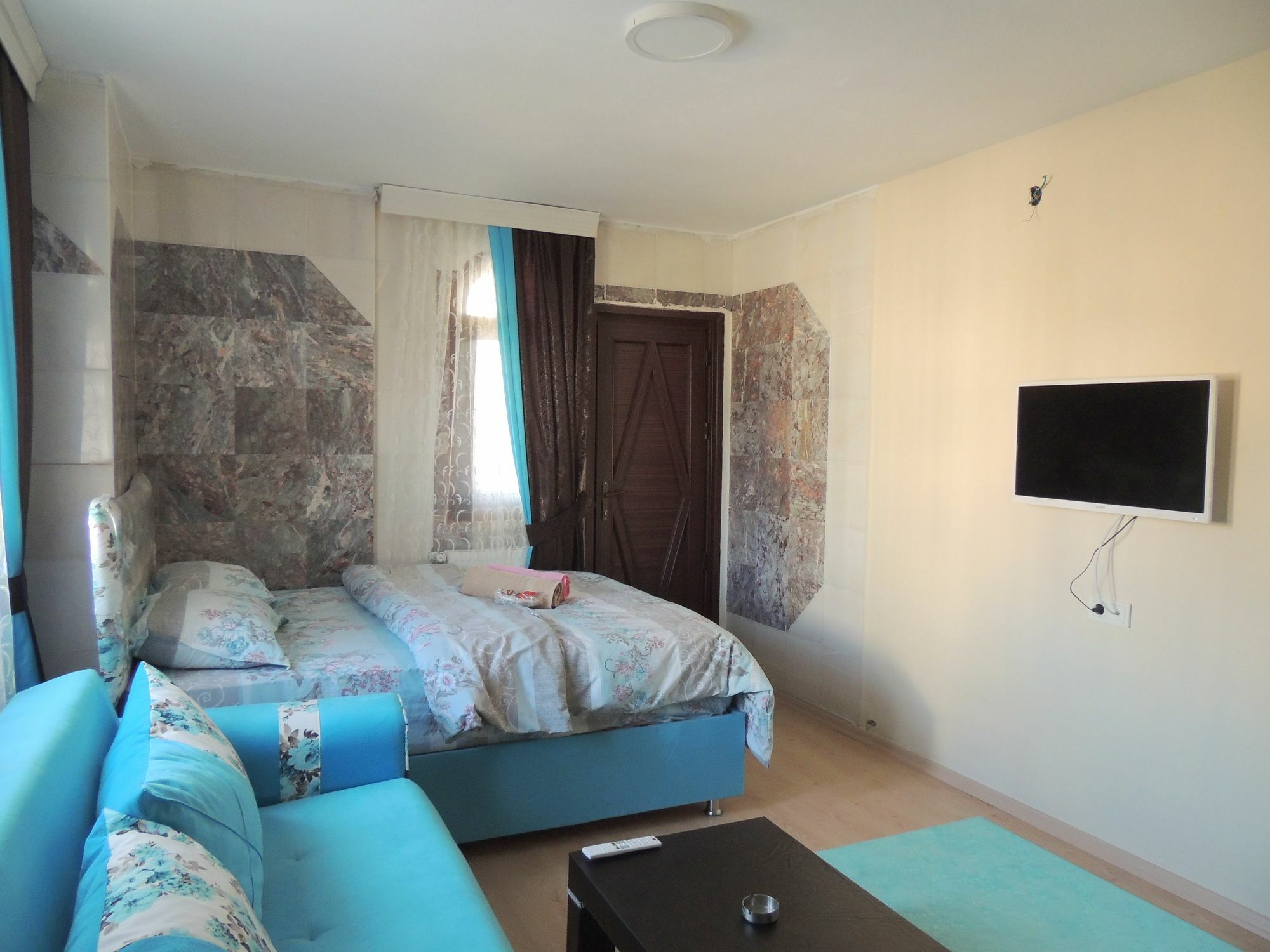 Haznedar Koeskue Lejlighedshotel Büyükçekmece Eksteriør billede